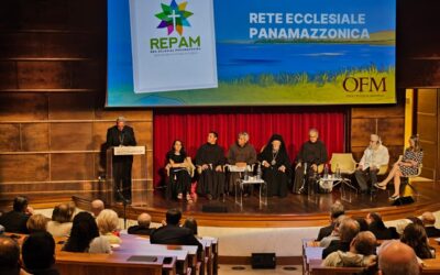 Monseñor Rafael Cob, presidente de la REPAM exalta el camino de la red durante el reconocimiento entregado por la Orden de los Hermanos Menores
